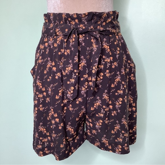 Jachs Girlfriend Floral Paper Bag High Waist Pull On Culotte Shorts NWT - Picture 3 of 16